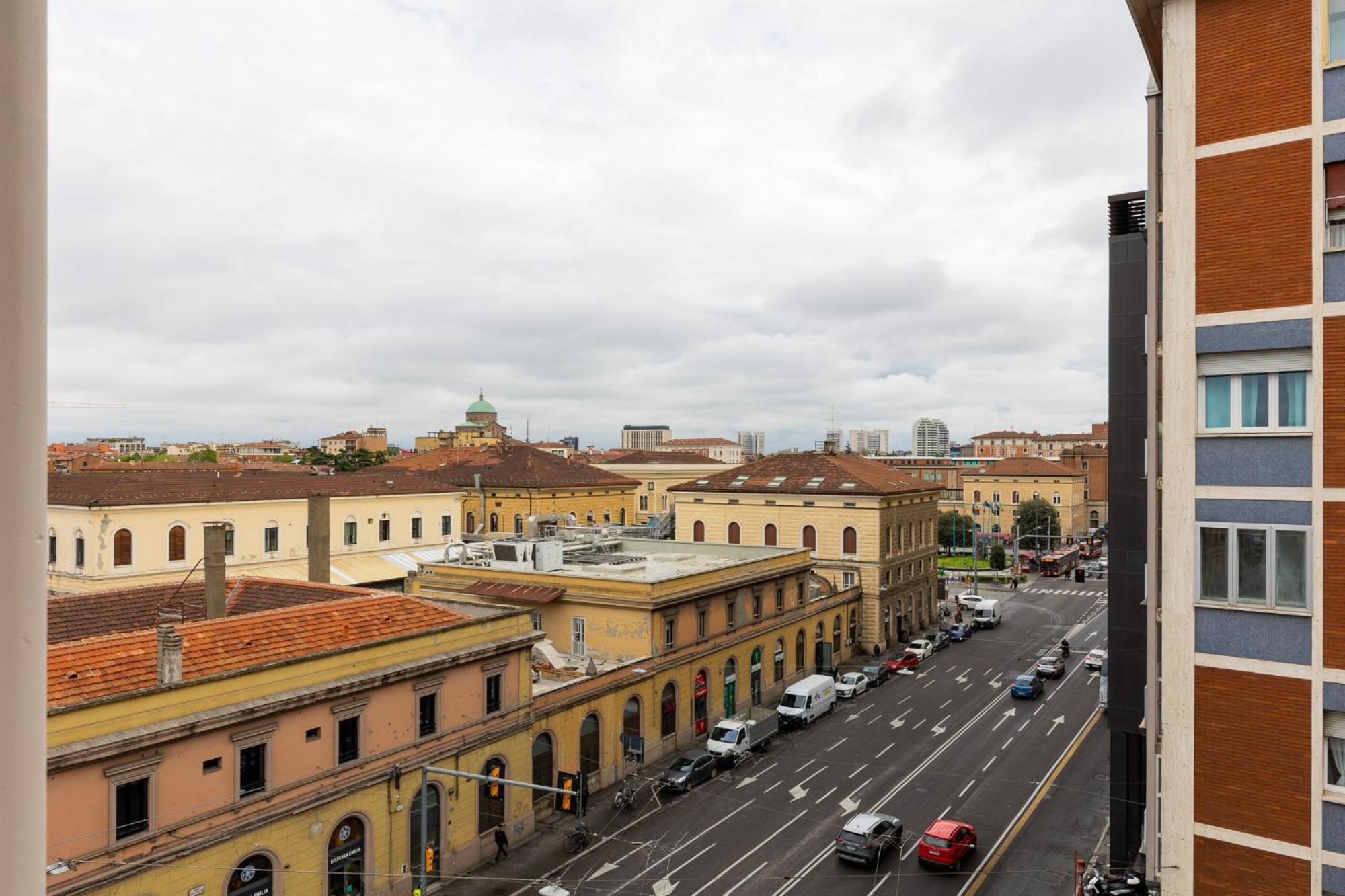 Bologna Centrale 1 — Foto 1